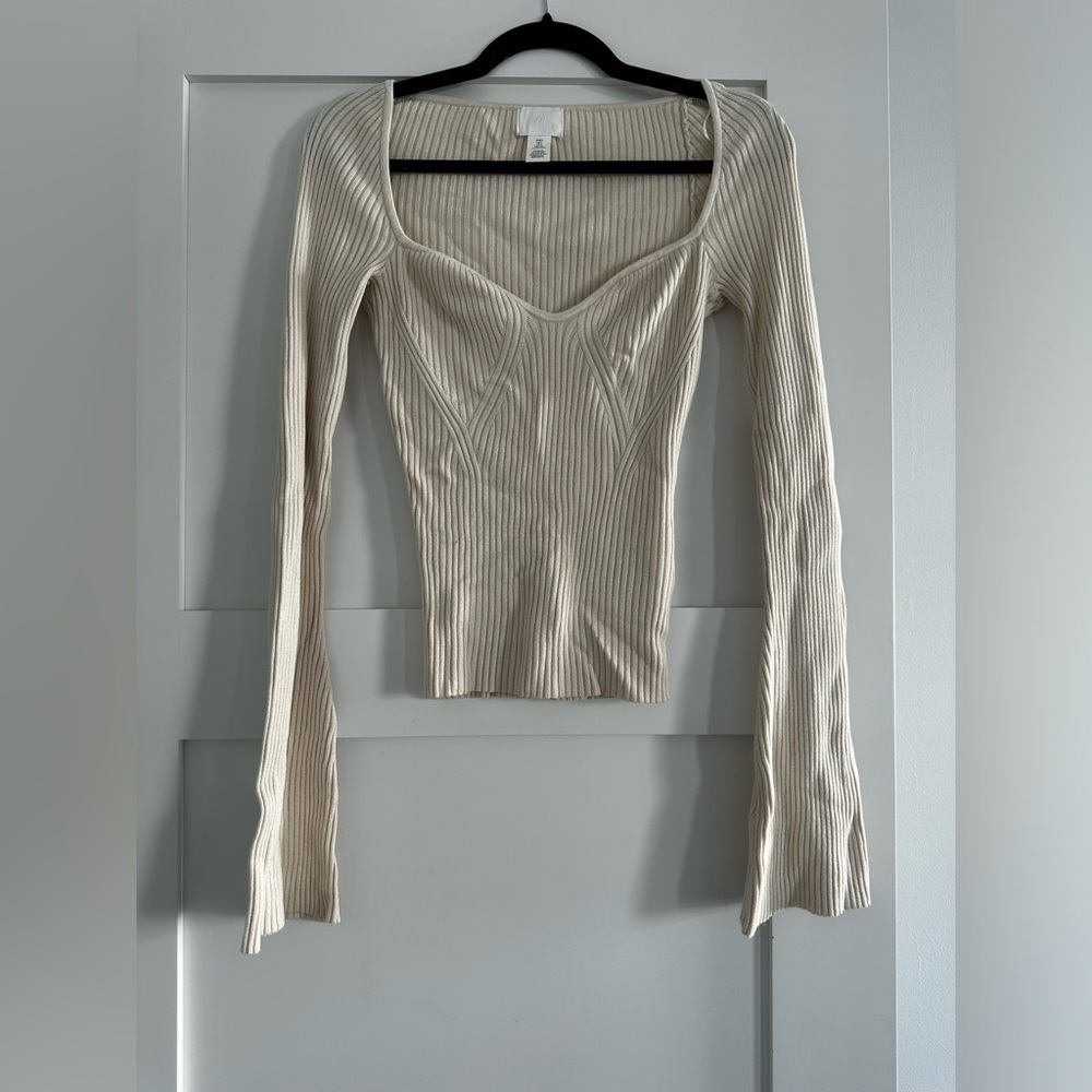 H&M long sleeve heavier knit top
